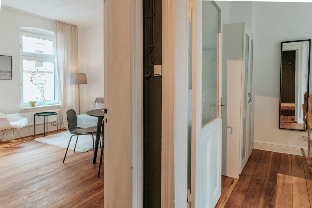 Altbautraum! 2 Zimmer Mit 24H Check-In Kiel Buitenkant foto